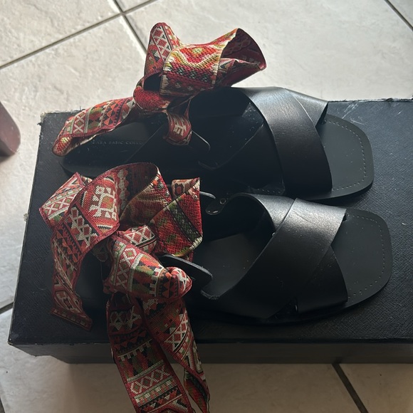 Zara leather sandals with interchangeable ribbons ! - Picture 5 of 7